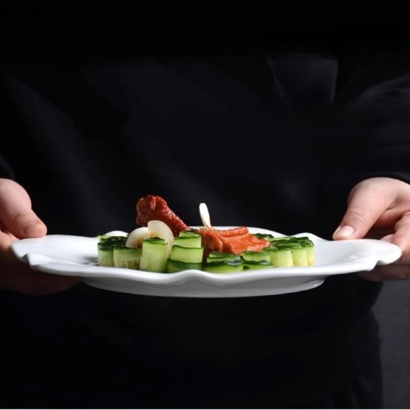 Flower Shaped Ceramic Dining Plate Sushi Plate Western Style Steak Plates Sashimi Plates Fruit Dish Salad Bowl Snack Bowl Tray