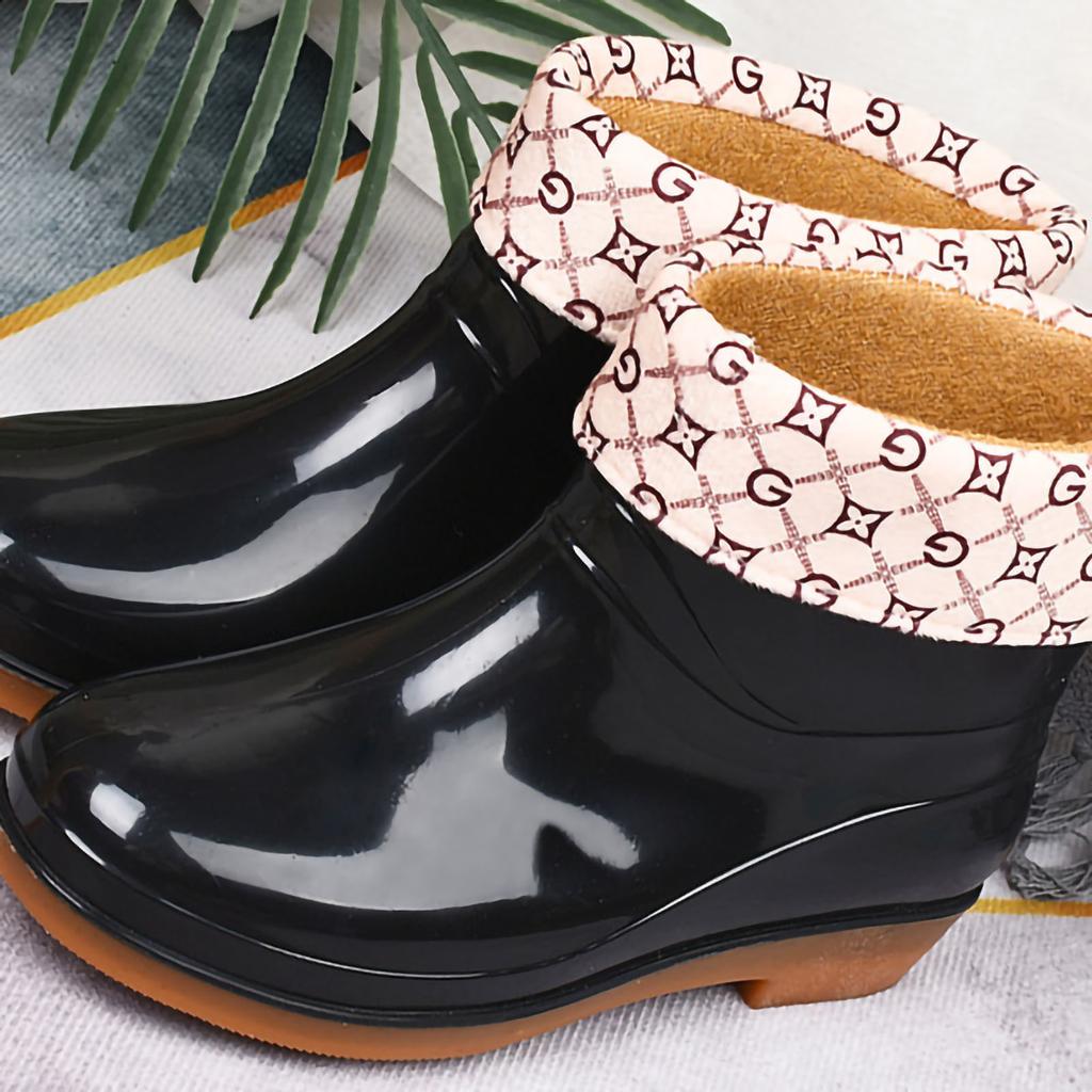Womens Rain Boots Fashion Antiskid Short Rain Boot Round Head Radian PVC Plastic Rain Boots