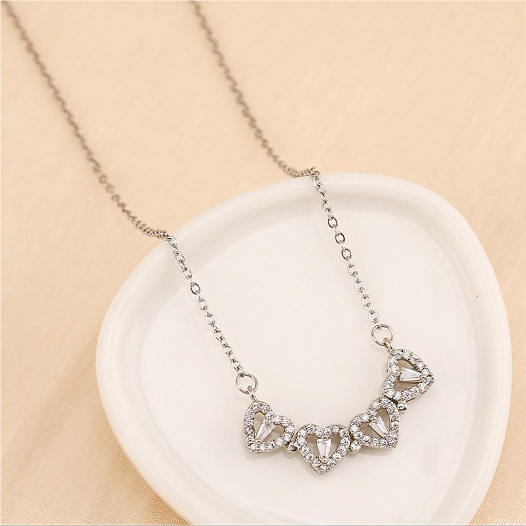 Two-wearing Heart-to-heart Four-leaf Clover Pendant Necklace Female Opening and Closing Folding Creative Clavicle Chain