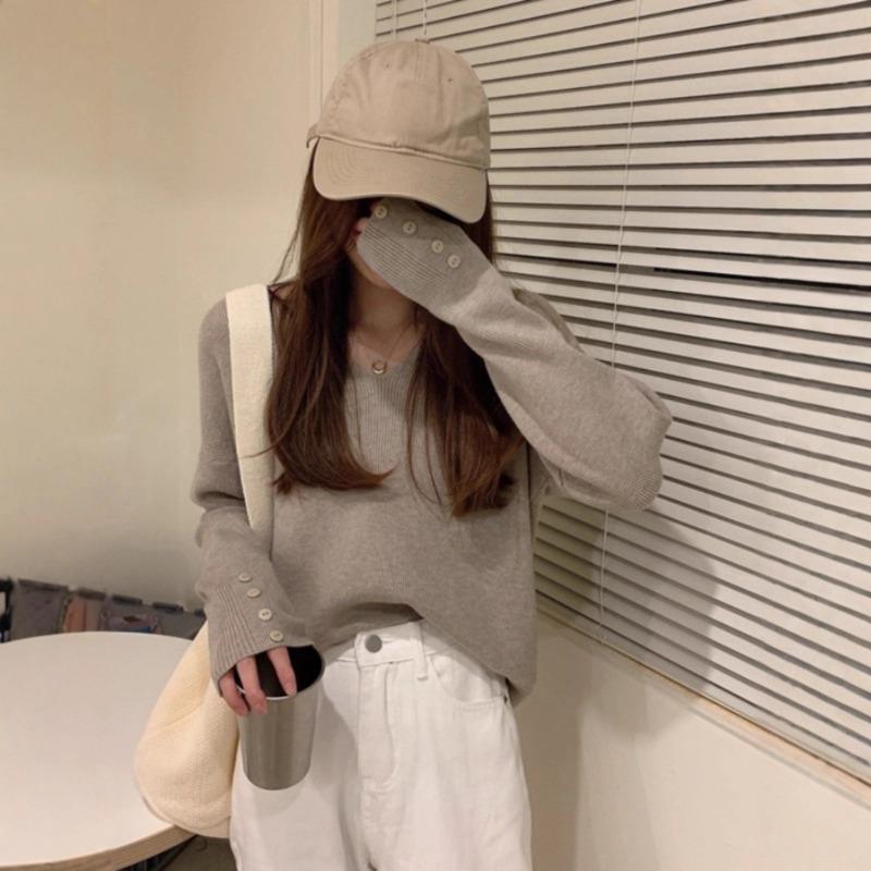 V-neck bottoming shirt women's summer long-sleeved gentle sweater new design sense niche knitted sweater top