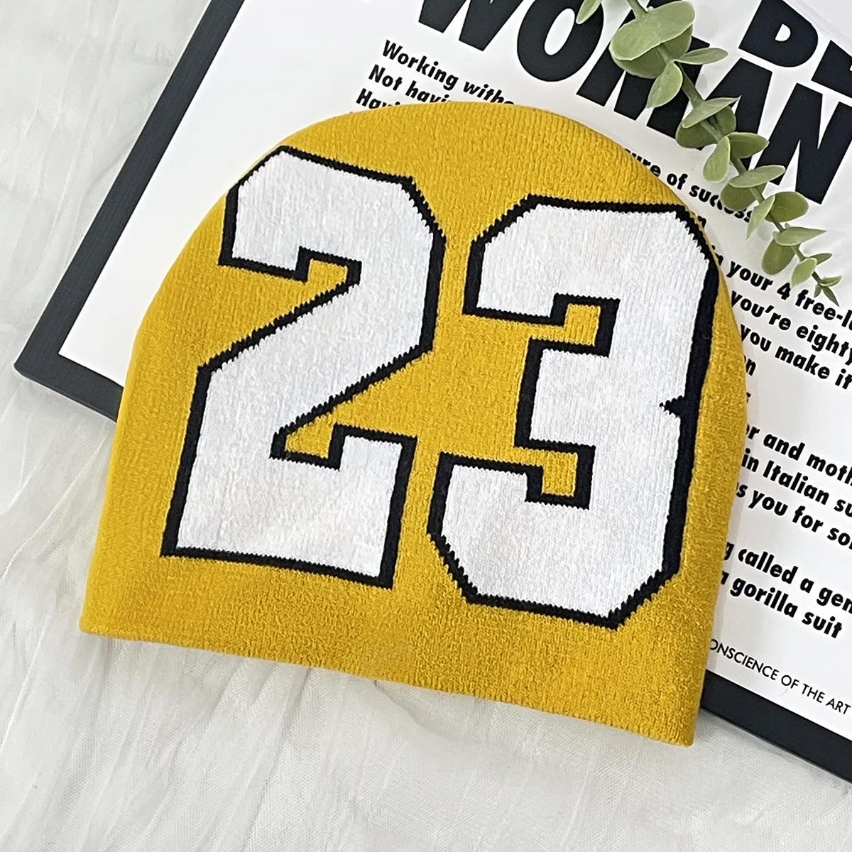 

Модная вязаная шапка в корейском стиле: Новинка, Лидер продаж, Повседневный и Универсальный, Подчеркивает Маленькое Лицо, Большой Обхват Головы, Узор с Числом 23 One Size жёлтый