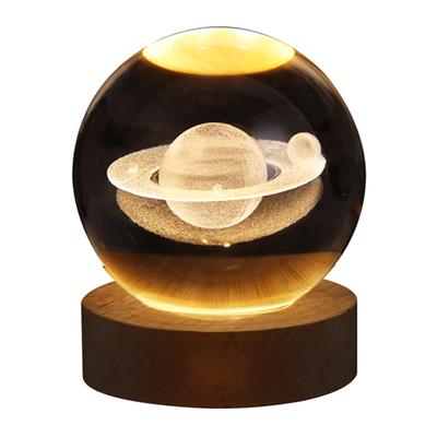 3D Kristallkugel Nachtlicht Innen geschnitztes leuchtendes Glaskugel Ornament mit Holzsockel für Zuhause