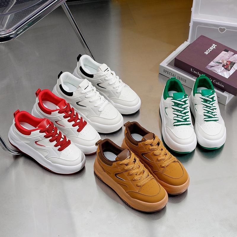 Frühling Neue Dicken sohlen Kleine Weiße Schuhe Weibliche Koreanische Version Farblich Passenden Runde Zehe Student Skate Schuhe Straße Schießen Laufschuhe