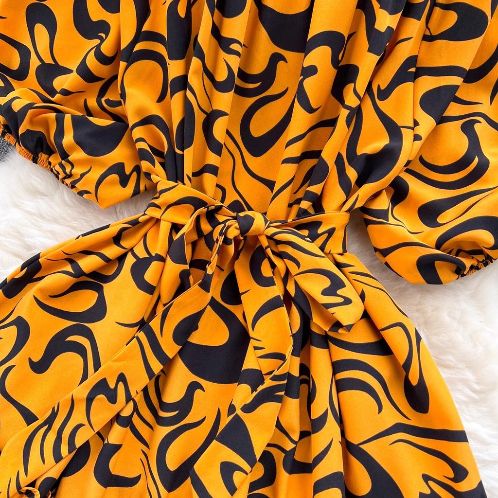 Celebrity Styl Bubble Krátký rukáv Volný styl Dlouhé A-Line Potištěné šaty s volánky na okraji letní