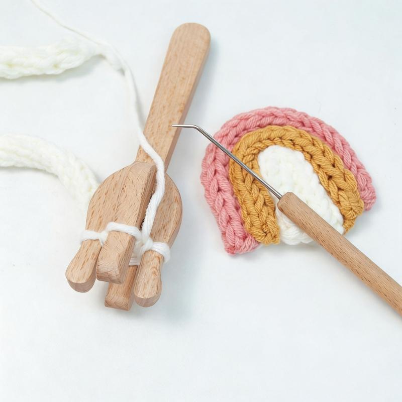 4 Pegs Wooden Knitting Fork With Bent Tip Knitting Hook and Sewing Needle For Scarves Blanket Hat Bag Home Decoration