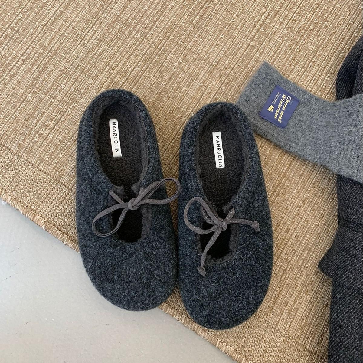 

2025 новый круглый носок плюшевая толстая подошва бант ретро поздний вечер ветер женская сумка головной убор полусапоги теплые туфли 39