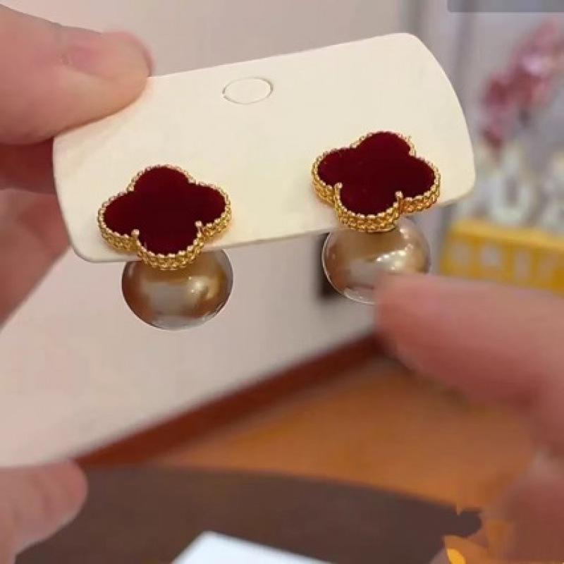 Red Velvet Clover Pearl Two-Way Stud Earrings for Women - Elegant New Style in Stock