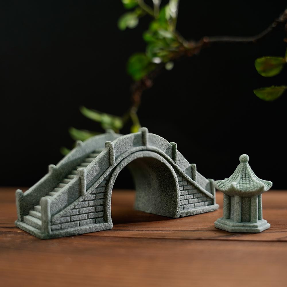 Pebble Bridge Small Boat Ornament: Miniature Water Bonsai Rockery Decoration for Floral Landscapes.