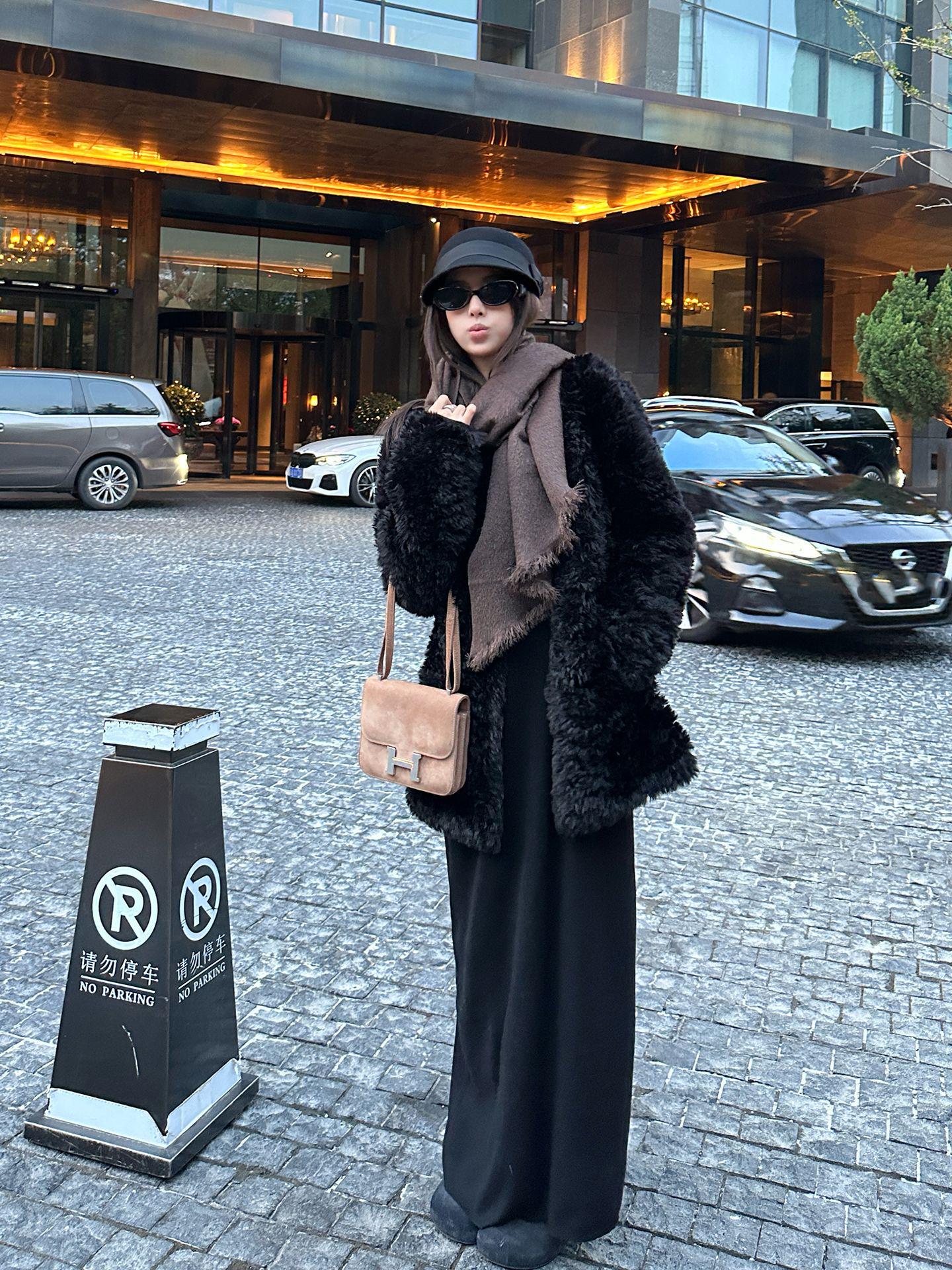 

Baisiwang Women s V-Neck Knit Dress - Autumn Loose Fit with Drop Shoulder, Versatile Slimming Design, Long Wool Inner Wear Small чёрный