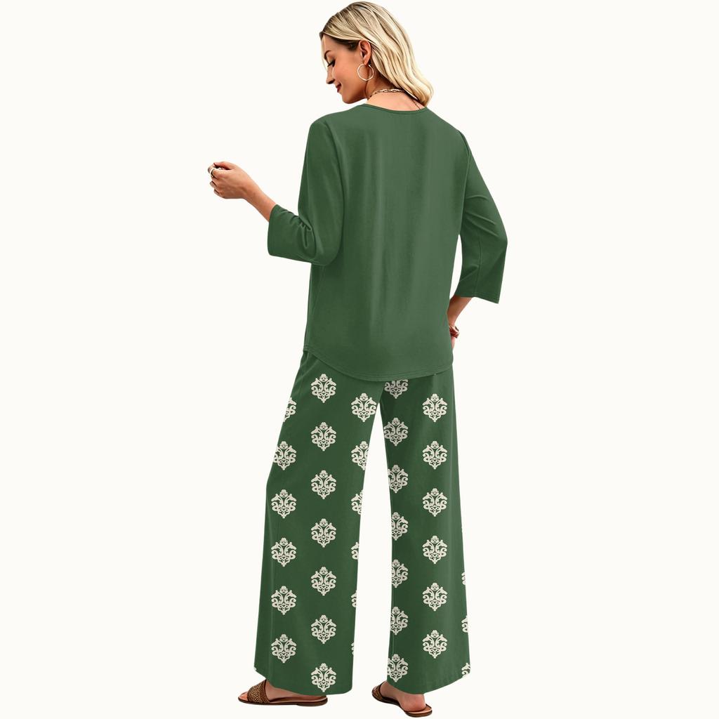 Women's Casual Two Piece Set Round Neck Loose Fit Top with Three Quarter Sleeves and Wide Leg Printed Pants Lounge Wear Set