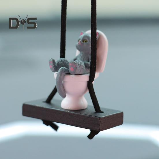 Toaleta Kot Samochód Wisiorek Ozdoba Wisząca na Lusterku Wstecznym ze Sznurkiem Humorystyczne Akcesoria do Wnętrza Samochodu