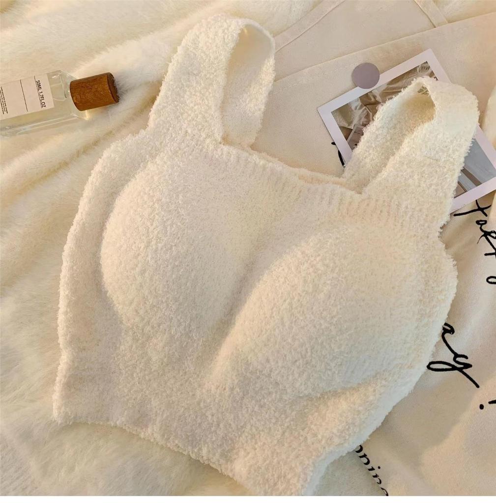 Women's Lambswool Warm Vest with Built-in Chest Pads – Slimming, Close-fitting Base Layer for Autumn/Winter, Wearable as Outerwear.