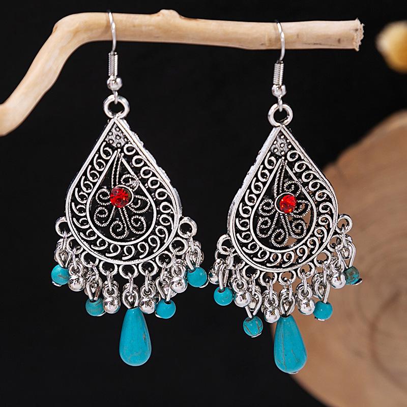 

Bohemian Turquoise Tassel Dangle Earrings - Retro Ethnic Style with Unique Charm