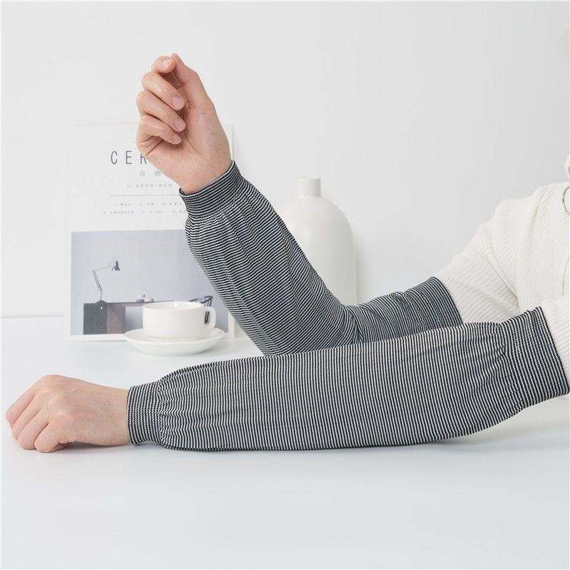 

Extended Sun Protection Oversleeve Work Breathable Plaid Oversleeve Household Cleaning Anti-Fouling Anti-Dirty Elastic Knitting Sleeves Gray black [3 pairs]] M