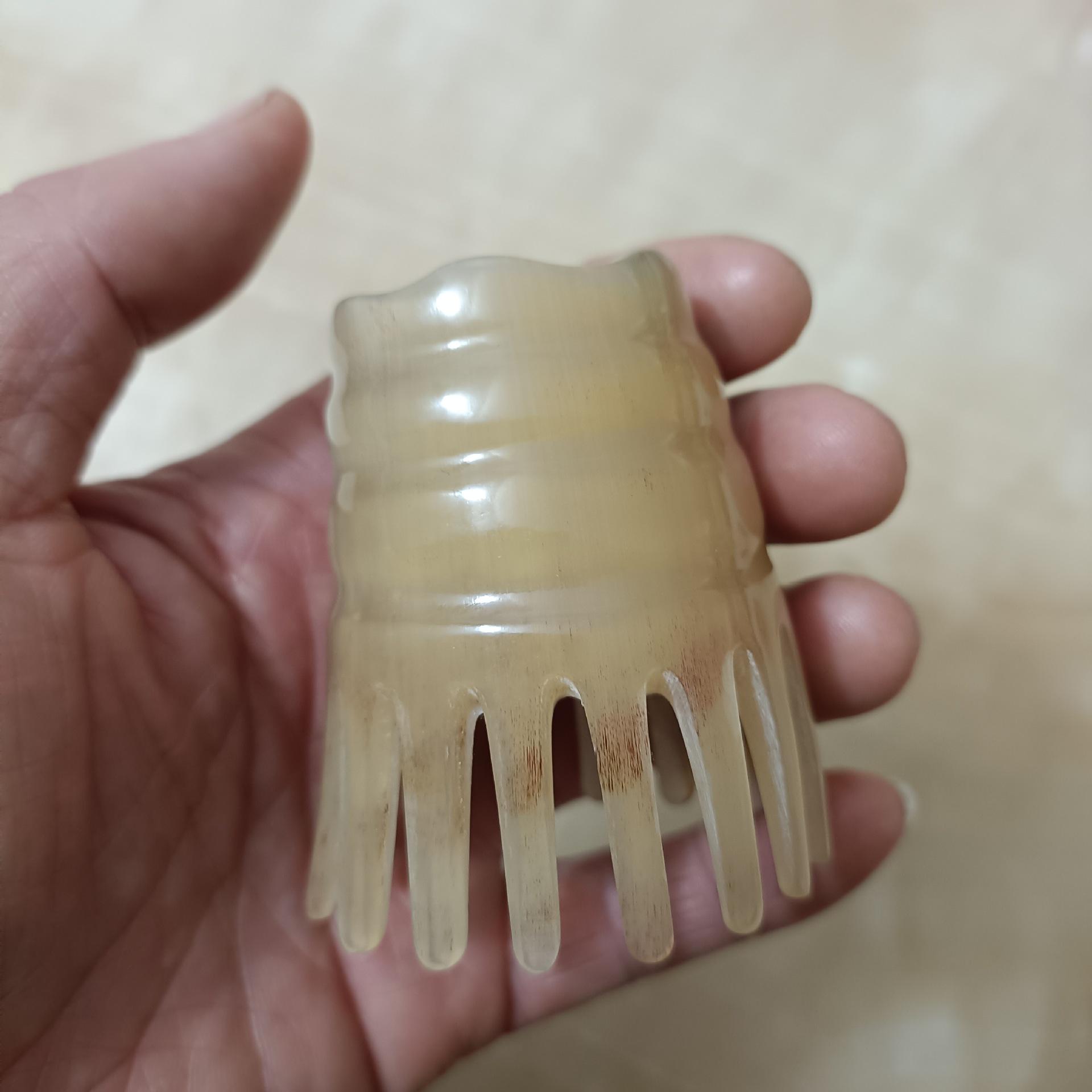 

Premium Cylindrical Shampoo Brush with Evenly Distributed Massage Holes - Short Handle Horn Comb for Scalp Therapy
