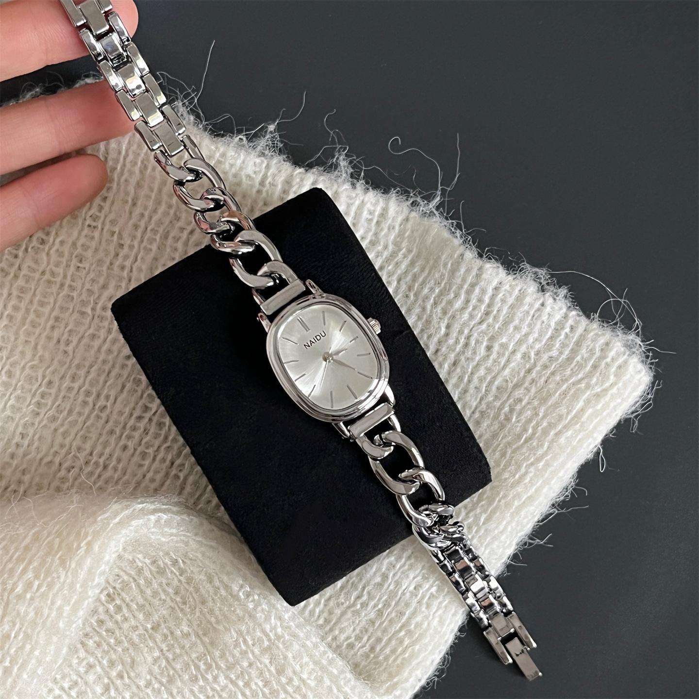 

Naidu Retro Denim Style Bracelet Watch Women S Niche High-End Oval Watch Exquisite And Compact Quartz Watch