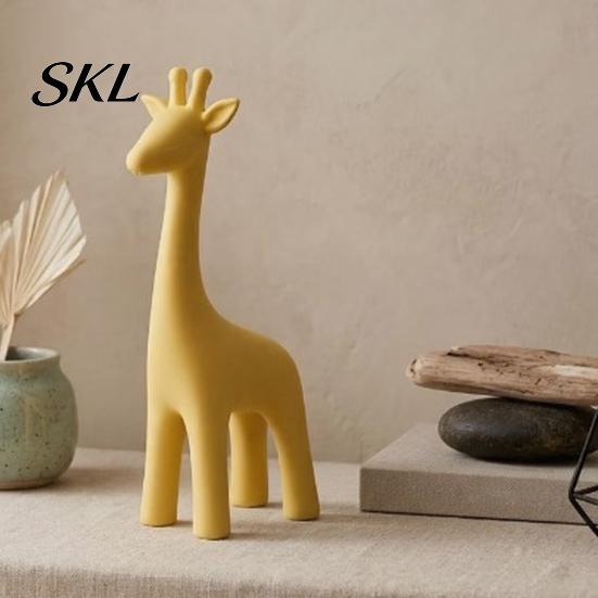 3D Printed Giraffe Figurine Desk Decor, Modern Cartoon Animal Statue, Minimalist Small Statue Bedside Table for Living Room Entryway, Home Gift