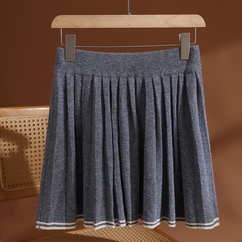 

Color-Blocked Pleated Wool Knit Skirt - Elastic Waist, Korean Style, Autumn/Winter Casual Mini Skirt for Women L