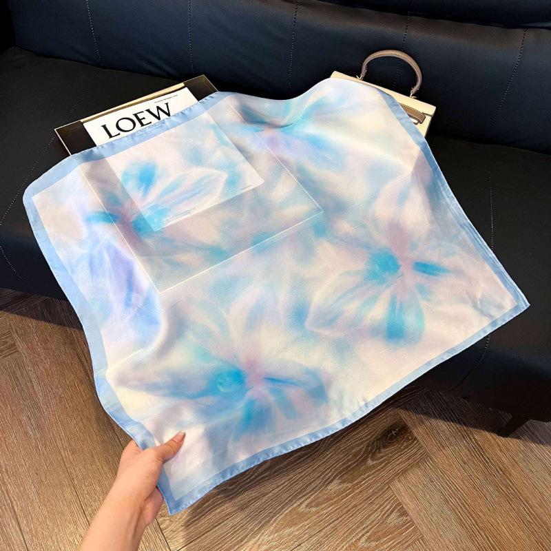 New 71 * 71cm Korean version small square scarf women's silk scarf spring and summer thin sunscreen scarf neck protection tied bag headband scarf