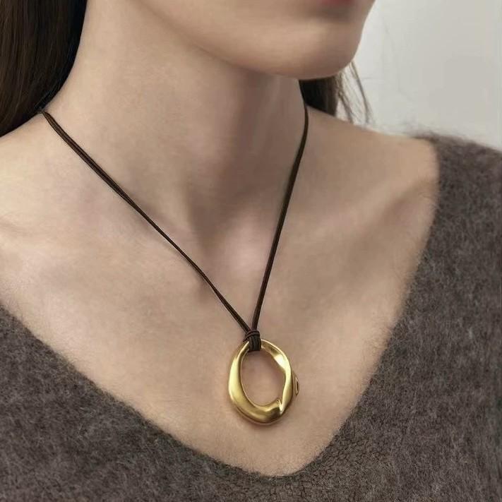 Elegant Chinese-Style Long Pendant Necklace with Leather Cord