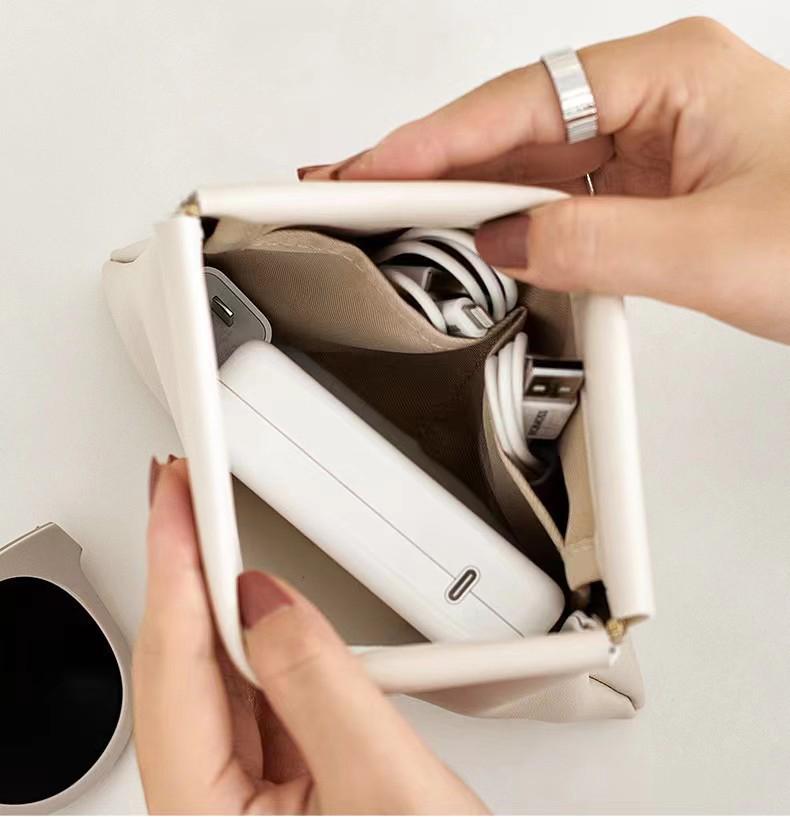 PU Fashion Portable Cosmetic Bag Cover Closure Handle for Travel Storage Protective Case for Sanitary Napkins Lipstick Sundries