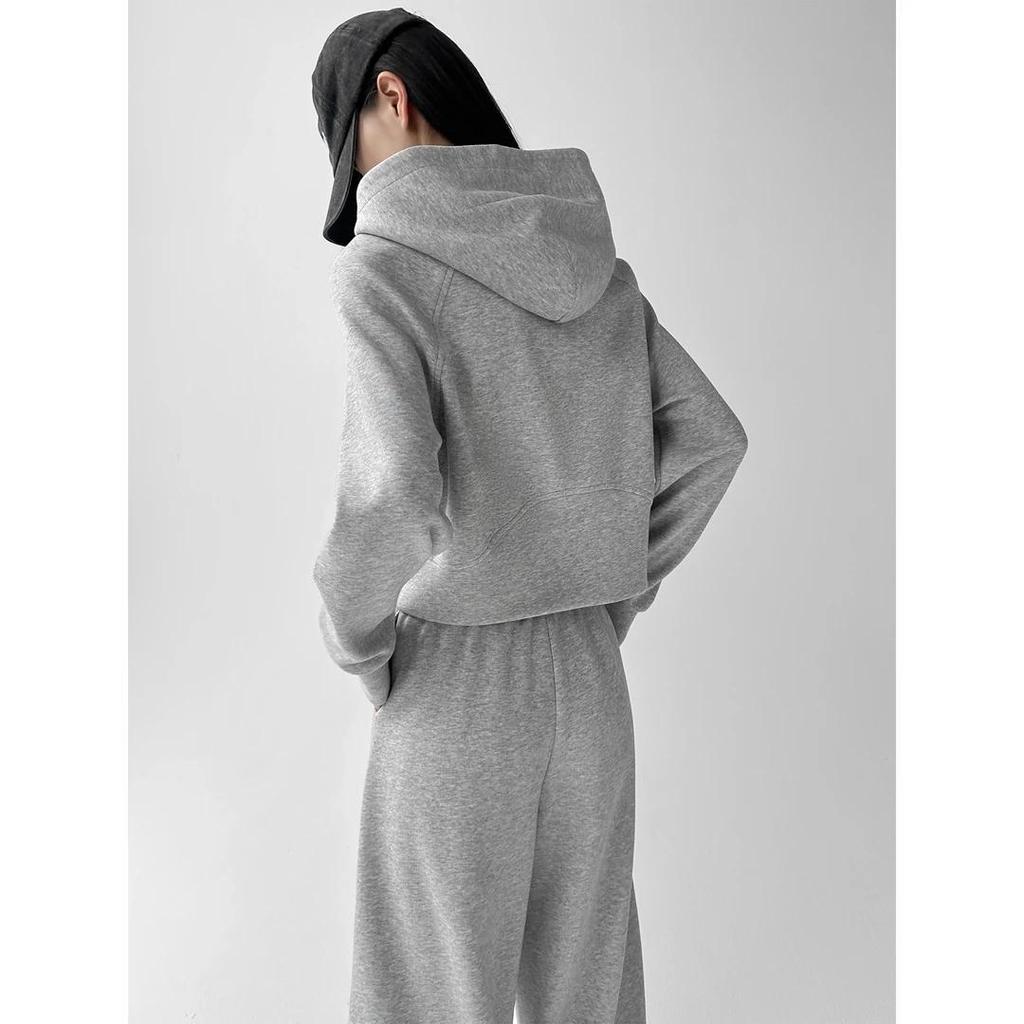 Small Waist Short Body Sports Hooded Sweatshirt Top for Spring and Autumn Loose Zipper Jacket for Women