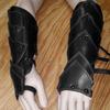 Gothic Arm Guard Adjustable Cosplay Medieval Arm Gauntlets Wristband for Men Women Vintage Role Play Party Armor Bracers