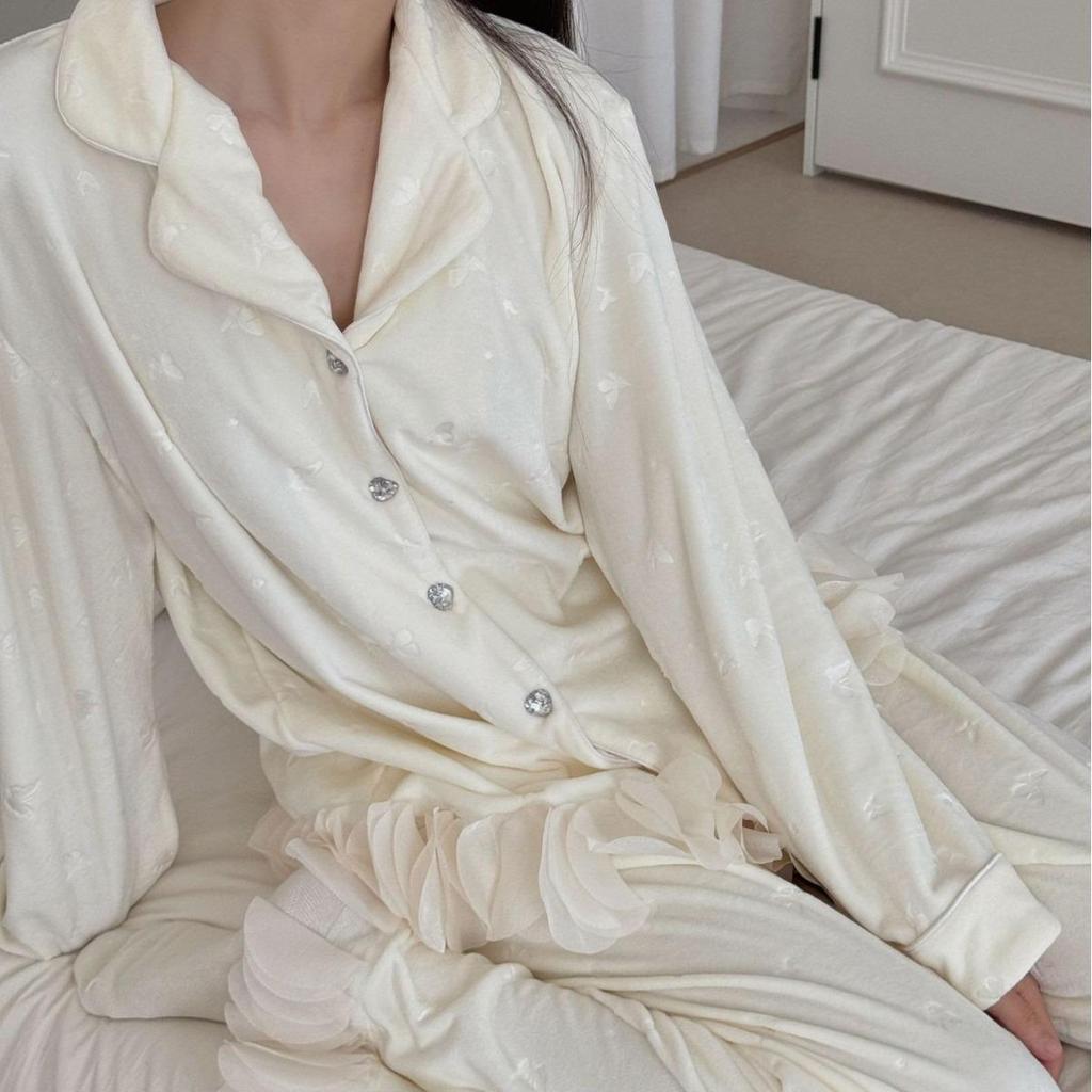 Butterfly Embossed Women's Fleece Pajamas - Autumn Collection Korean Style Simple Homewear Set