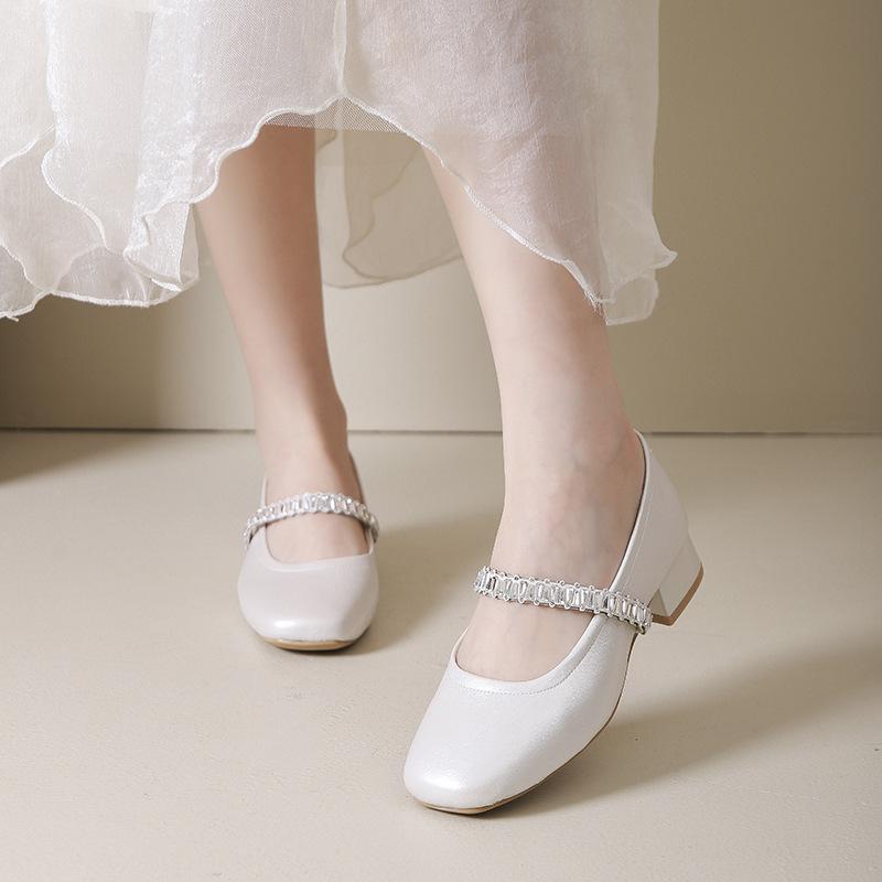 Französische Eleganz Temperament Strass quadratischer Kopf Einzelne Schuhe Damen 2025 Sommer neu Feenstil mit Rock dicker Absatz Mary Jane Schuhe