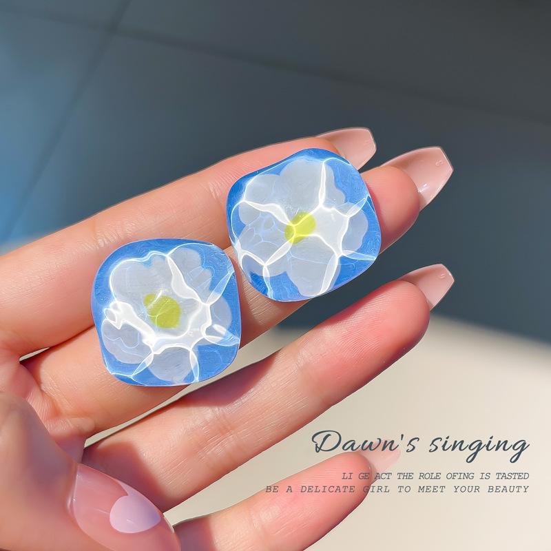 

Новые акриловые серьги с цветами, маленькие свежие серьги INS Wind, простые серьги для милых девушек серебряный