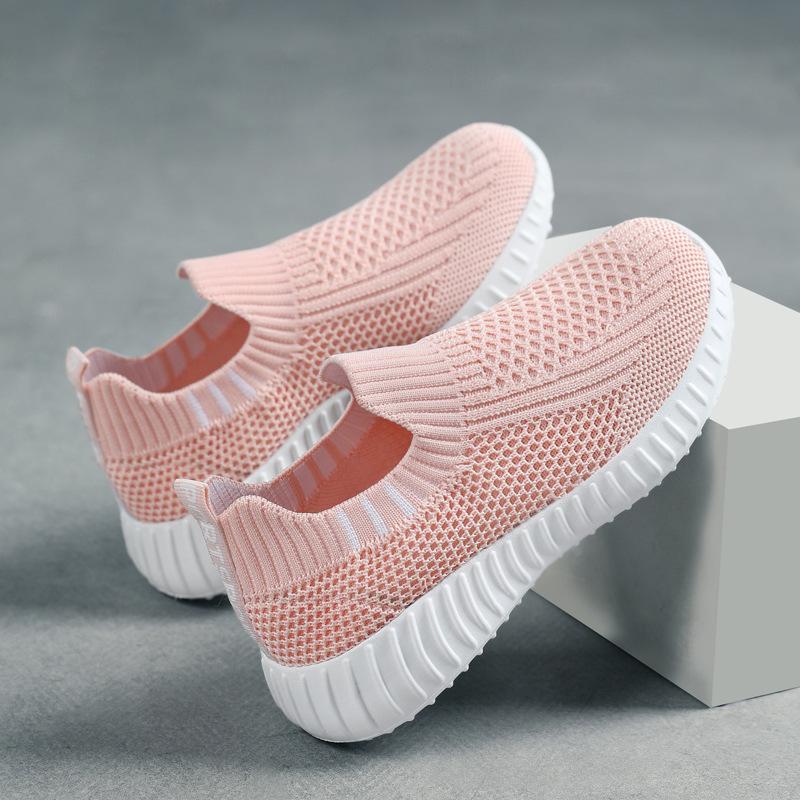 Boys' Breathable Mesh Slip-On Running Shoes - Spring/Autumn 2024