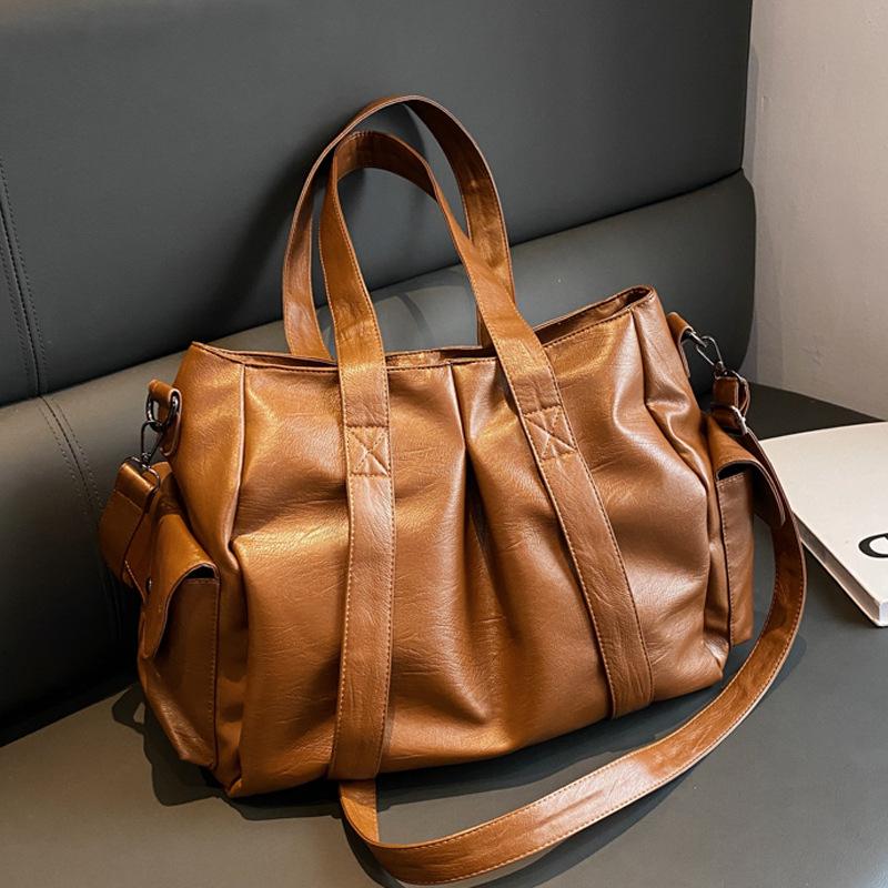 Fashion Shoulder Bag for Daily Commuting, Large Capacity Tote, Cross-body Style, Soft Leather Bag for Europe and America, Suitable for Travel
