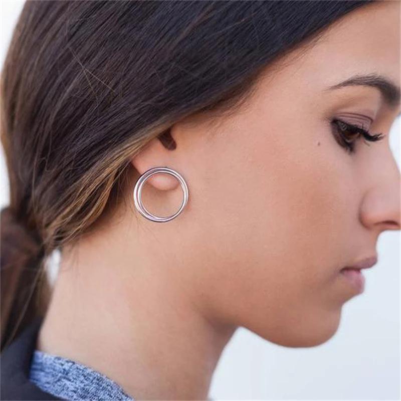 

Круглые серьги-гвоздики Нежные маленькие круглые серьги-гвоздики для женщин золотого цвета Минималистичные корейские вечерние летние модные ювелирные аксессуары