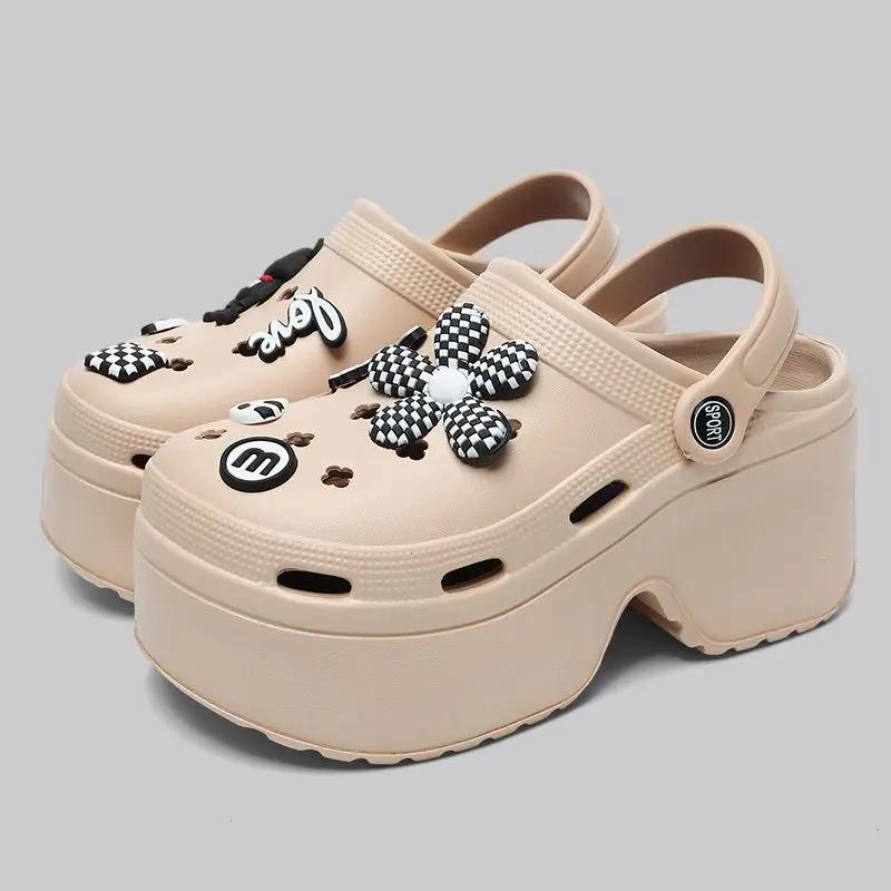 Fashion Women Slippers Platform Metal Decoration Sandals Wedges Shoes Outdoor Clogs Thick Sole Slipper Ladies Flip Flops Garden Shoes