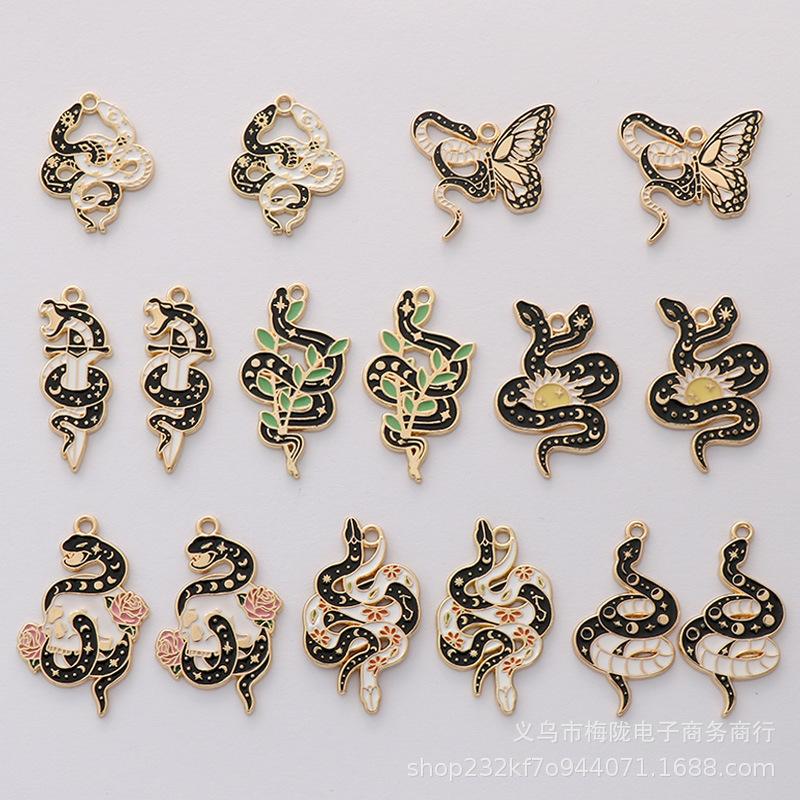 Animal Pendant Cartoon Black and White Snake Design Enamel Necklace Keychain Charm