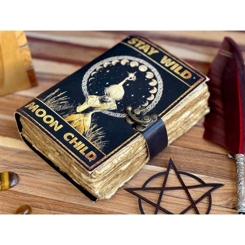 

Солнце и луна Кожаный блокнот ручной работы Бумага с рваным краем, Пустая книга теней гримуар, подарок для него книга для путешествий 7 x 5 in