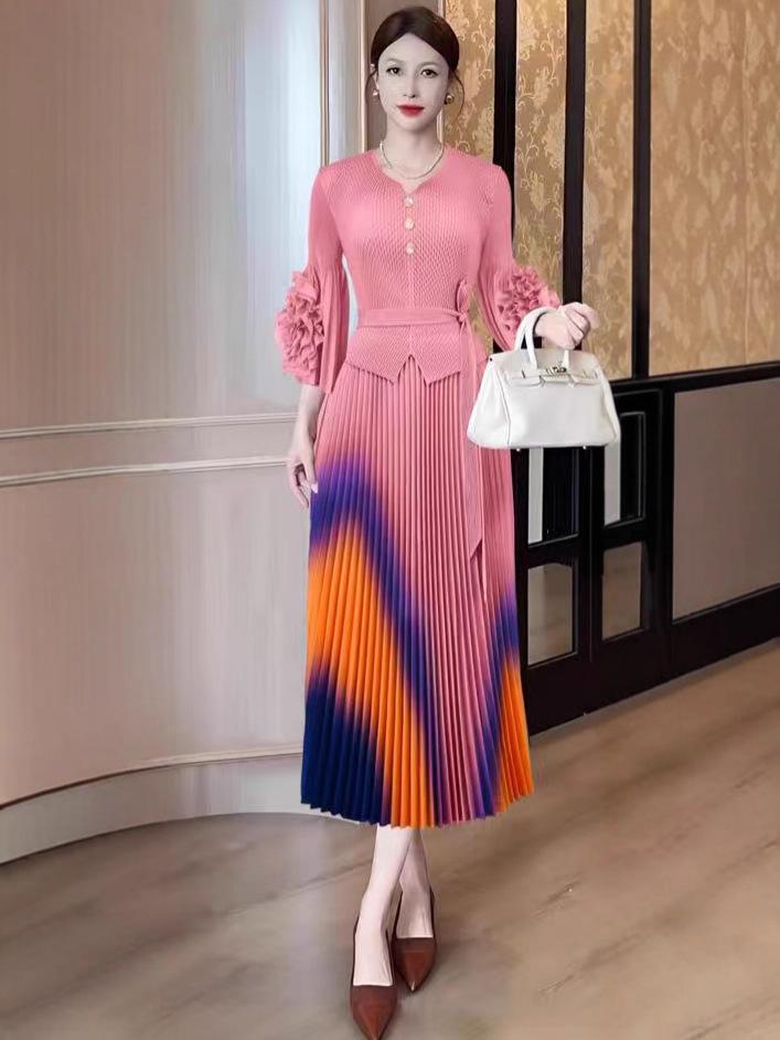 Elegant Fish Scale Pleated Plus Size Bell Sleeve Long Dress for Women One Size (40-100kg)