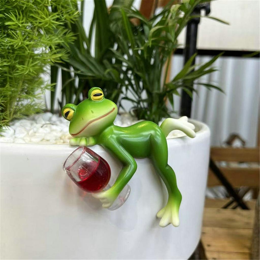 Detailed Frog Flowerpot Side Hanging Decoration Lifelike Frog Pot Hanger Perfect For Home And Garden Decoration
