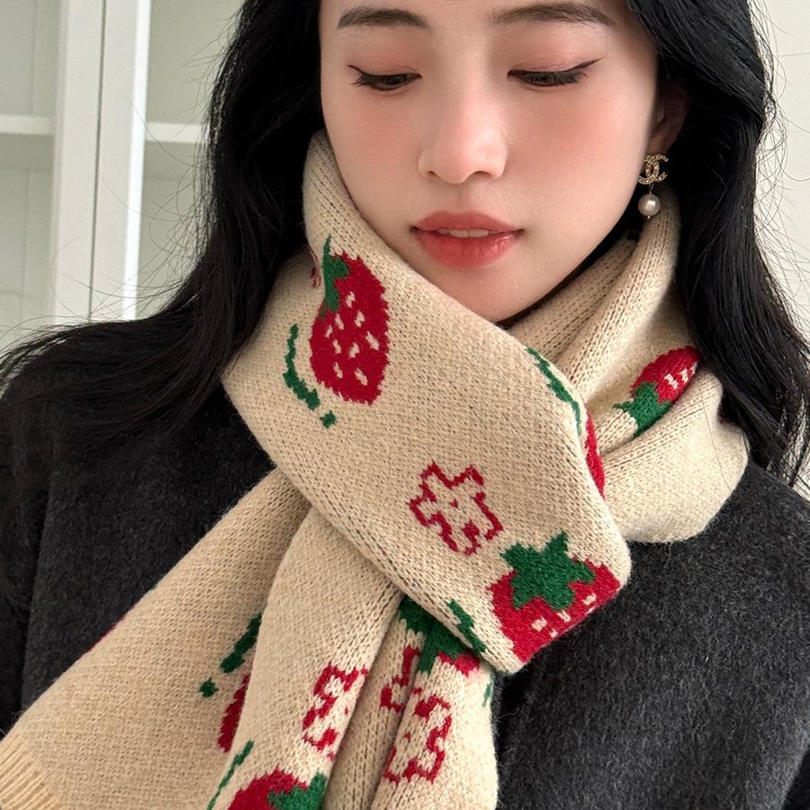 New Year Green Strawberry Christmas Scarf Women's Winter Atmosphere Korean Style Versatile Shawl Warm Long Knitted Scarf