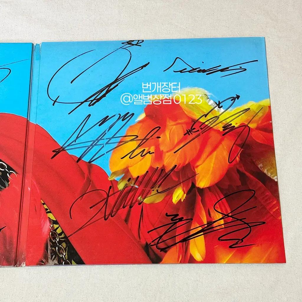 SUPER JUNIOR's 5th full-length album [Mr. Simple] - Autographed album Used