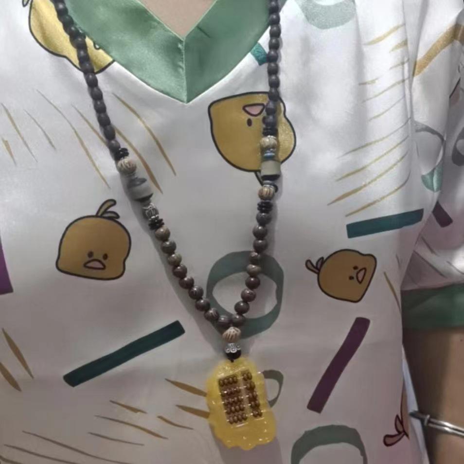 Unisex Tibetan Ethnic Necklace: Versatile, Retro-Style Jewelry with Wooden Accents for Cotton and Linen Outfits