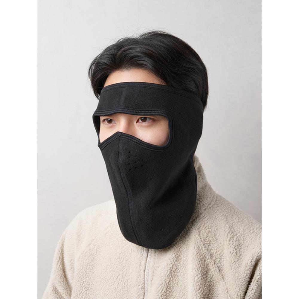 

Daiso Трехмерная двухсторонняя подушка для холодной погоды черная