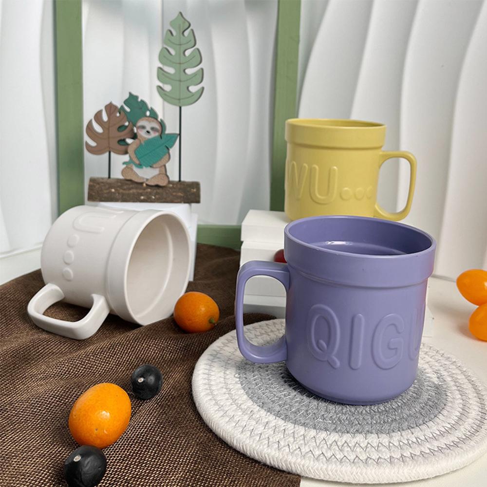Simple Letters Cup PP Line Handle Cup Milk Coffee Plastic Water Cup Travel Funny Mug Kids Children Christmas Party Gift Cup 1pc