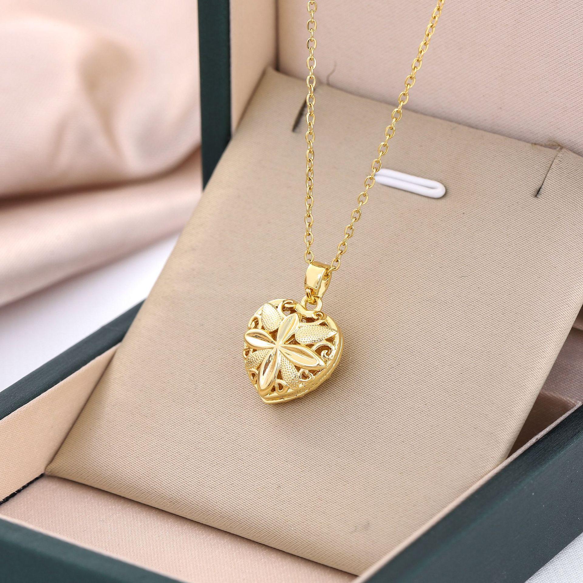 

Новые модные персонализированные ожерелья. Модные подвески в стиле ретро. Модные ретро-колье.