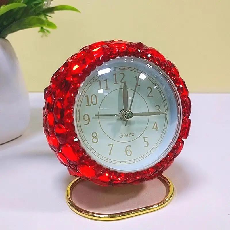 

Modern Table Clocks Creative Living Room Desk Clock Bedroom Silent Desktop Watch with Light Interior Decoration Accessories красный