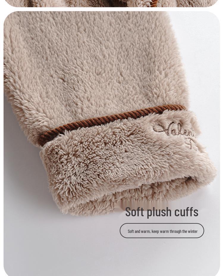 Flannel Couple's Robe: Cozy Coral Fleece Bathrobe for Men and Women - Warm, Thick, and Perfect for Winter