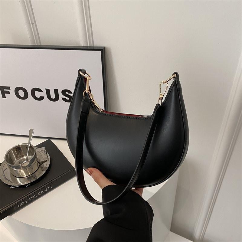 Stylish And Versatile Small Shoulder Tote Bag For Women Perfect For Everyday Use Available In Multiple Colors