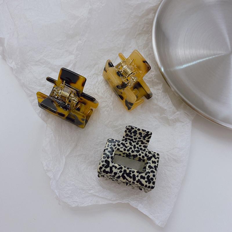 Elegant Vintage Style Mini Tortoishell Hair Clip For Women Made From Acetate Material