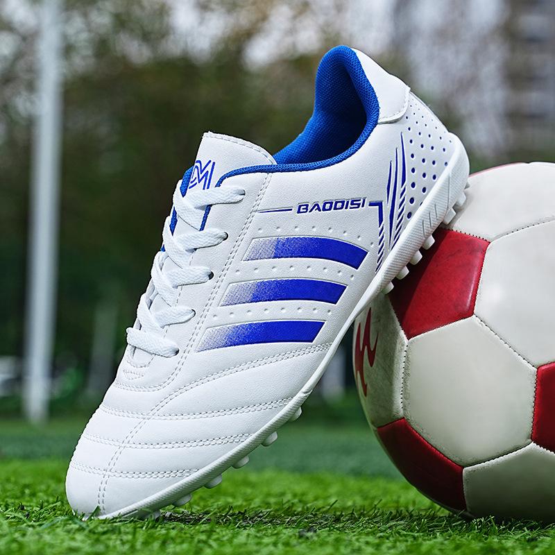 Football shoes boys primary school students broken nails tf short nails youth competition training shoes middle school boys football men