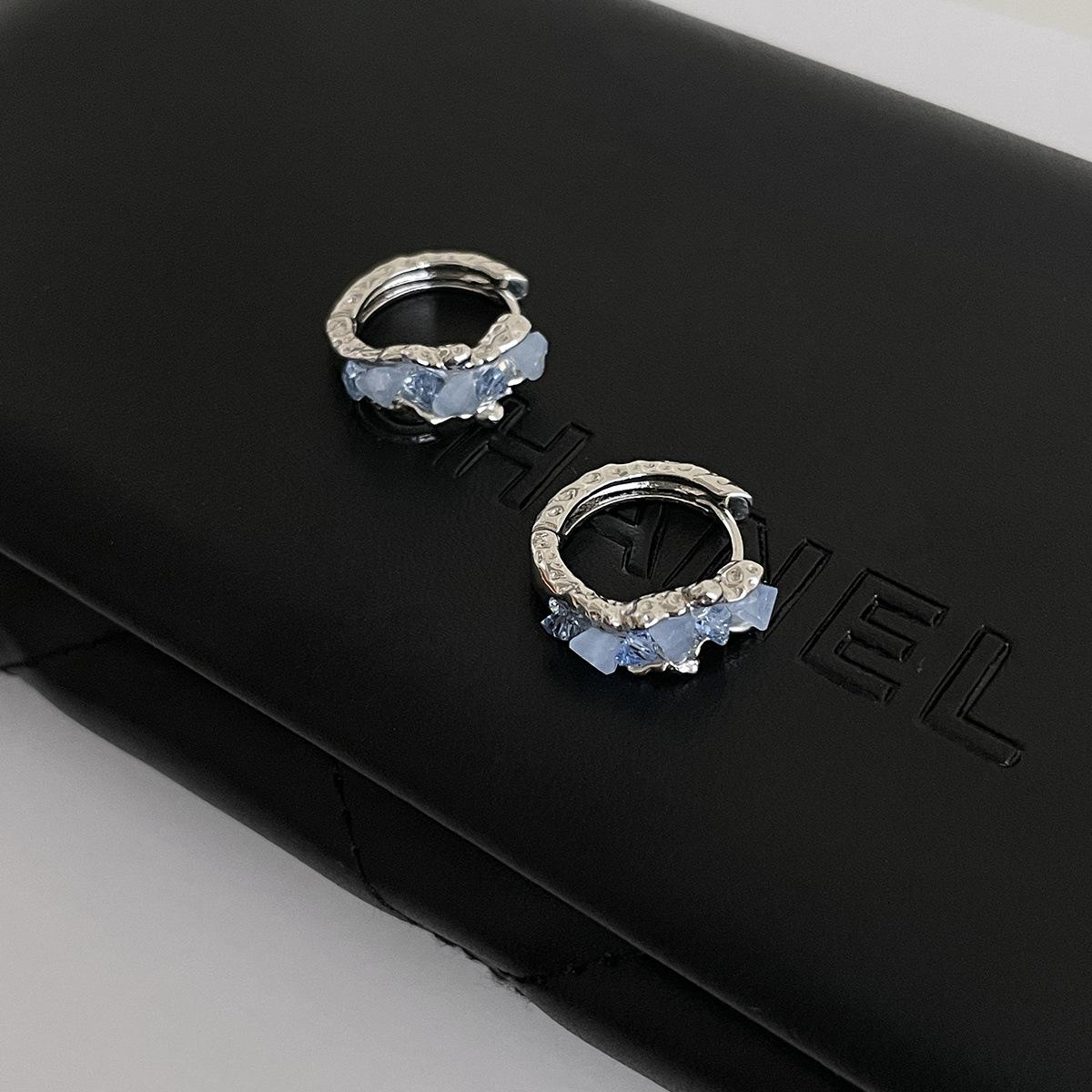 

Летние прохладные серьги с синими кристаллами женские легкие роскошные серьги с высоким чувством нерегулярные жидкие серьги повседневные серьги A pair of copper